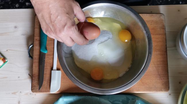 锅里煮了臭鸡蛋怎么去味儿