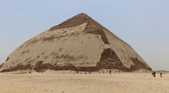 金字塔是什么情况下建的