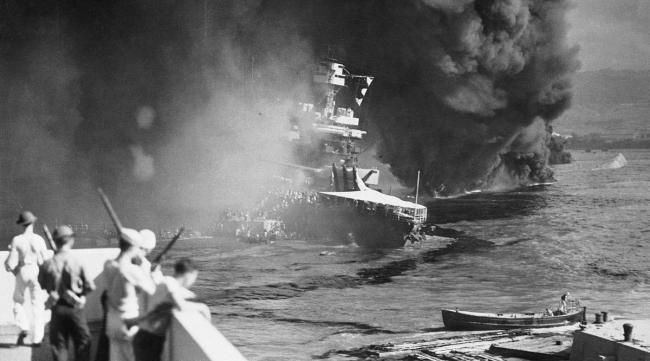 为什么珍珠港事件的爆发标志着二战亚太战场和欧洲大西洋战场连成一片