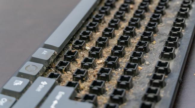 机械键盘盖子怎么取下来图解