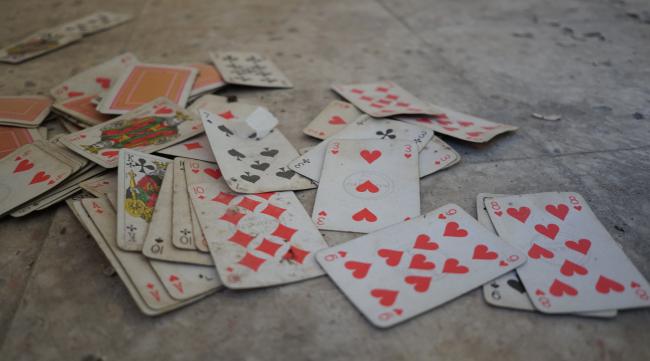 扑克牌有什么好玩的玩法6人