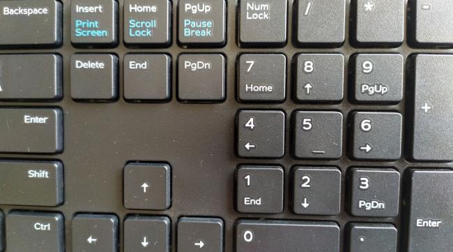 电脑键盘上逗号怎么打出