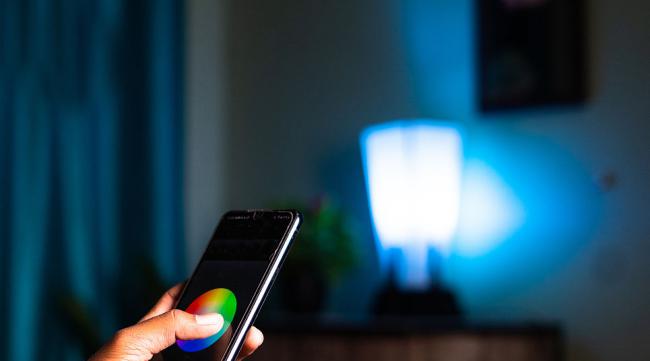 怎么减少手机蓝光的伤害呢