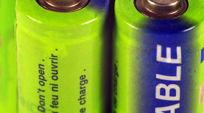 三元锂电池第一次充电要充满吗