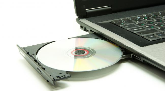 如何把文件刻录进入dvd光盘中