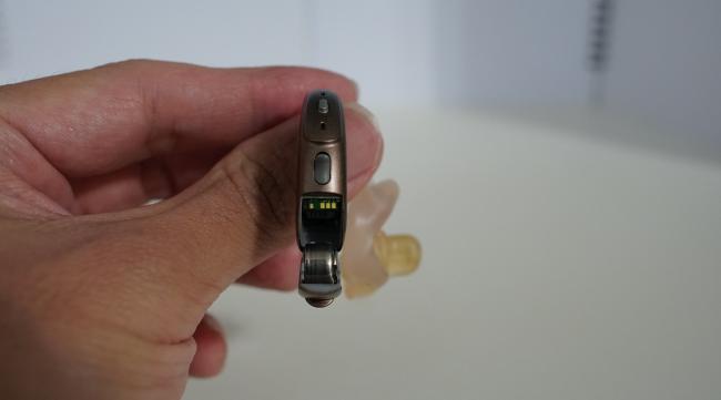 小米手环充电方法