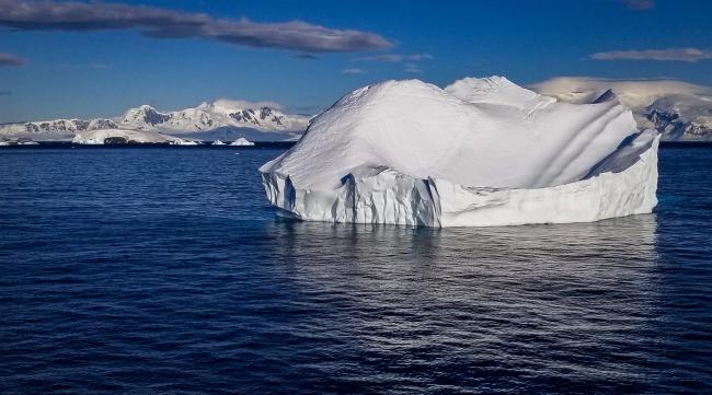 南极和北极最冷的是什么