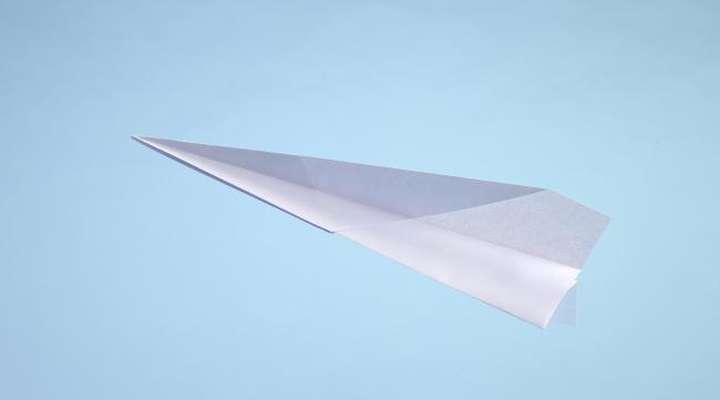 纸飞机怎样飞得最远