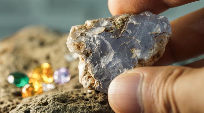 珠宝加工多少级可以选精金矿石呢