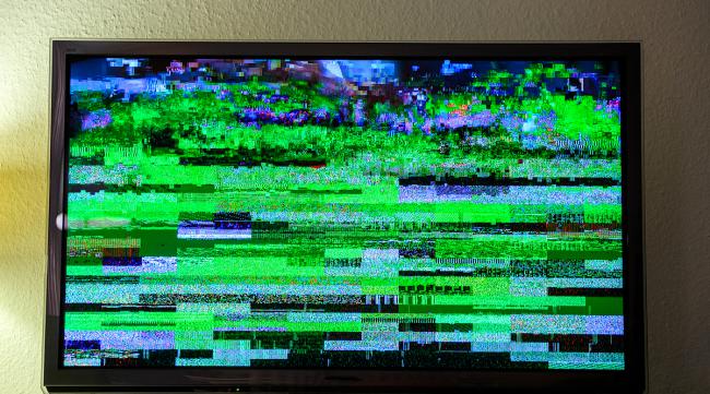 海信电视不小心按了电视键变成蓝屏