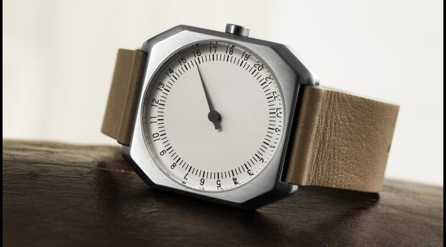 电子手表怎么调指针时间