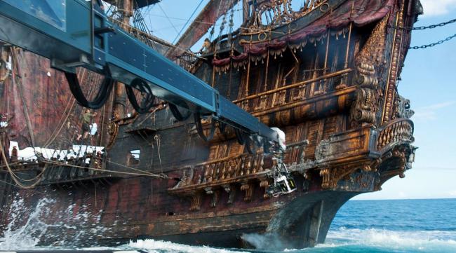 加勒比海盗永久不会沉的船叫什么