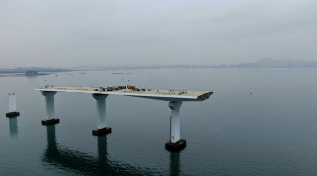 港珠澳大桥有多少根桥孔啊