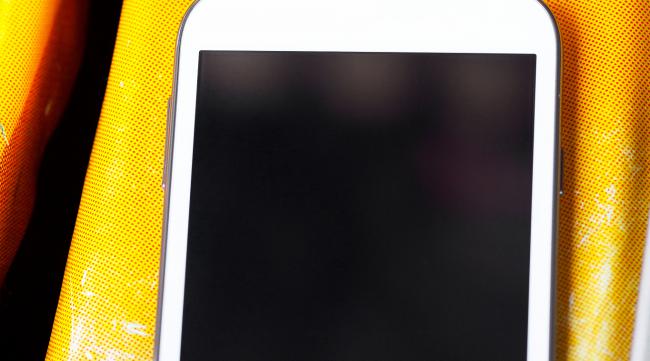 苹果手机屏幕发黄是怎么回事