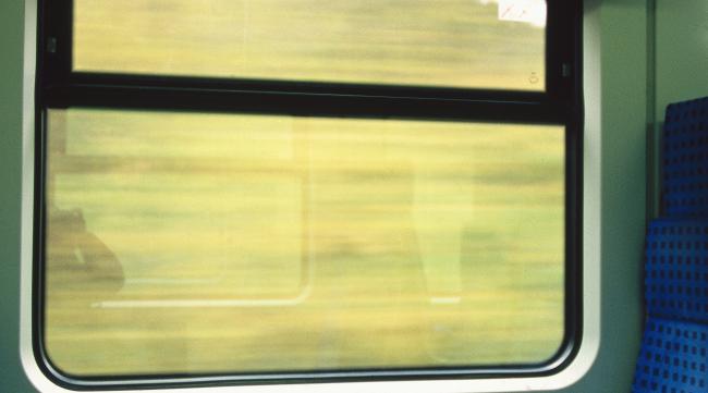 火车车厢有哪些座号是靠窗户的呢
