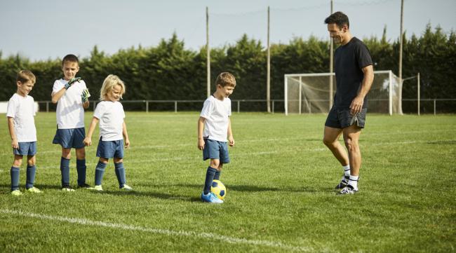 如何培养孩子对足球的兴趣