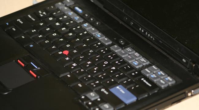 联想y410p键盘怎么拆