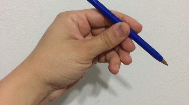 最简单的转笔怎么转
