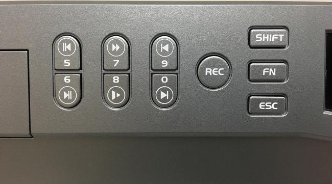 海尔电视机按键怎么输字母的
