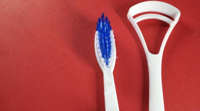 震动牙刷使用方法