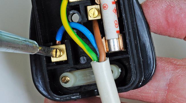 热水器漏电保护器怎么连接的
